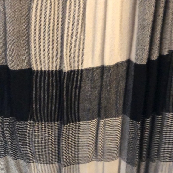 Off the shoulder dress - Picture 3 of 6